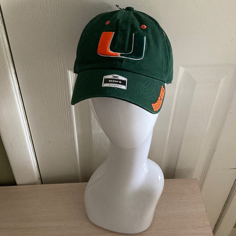 UNIVERSITY OF MIAMI HURRICANES FAN FAVORITE DISTRESSED ADJUSTABLE HAT CAP NWT